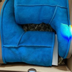 UGG Australia Womens Classic Short - Blue - Brand New!!